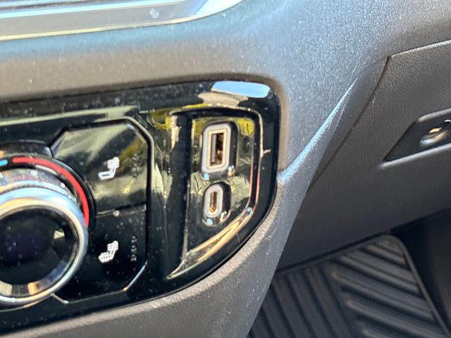 2023 GMC Sierra 1500 4WD Crew Cab Short Box Elevation with 3VL