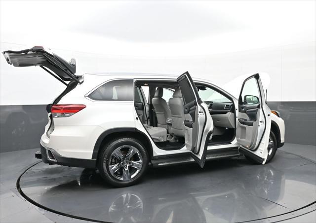 2017 Toyota Highlander Limited Platinum