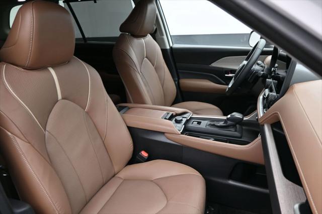 2025 Toyota Grand Highlander Platinum
