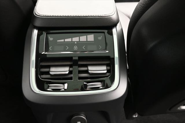 2024 Volvo XC90 Recharge T8 Plus 6-Seater