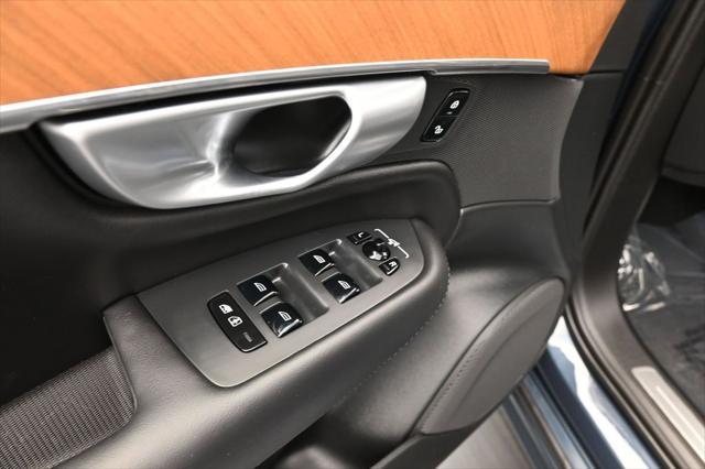 2024 Volvo XC90 Recharge T8 Plus 6-Seater