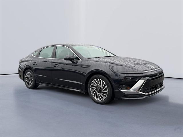 2025 Hyundai Sonata Hybrid Limited for sale in KNOXVILLE, TN