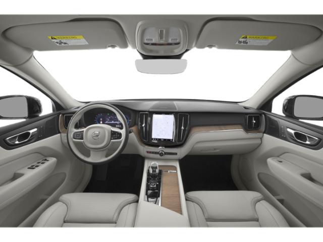 2023 Volvo XC60 Recharge T8 Ultimate Bright Theme