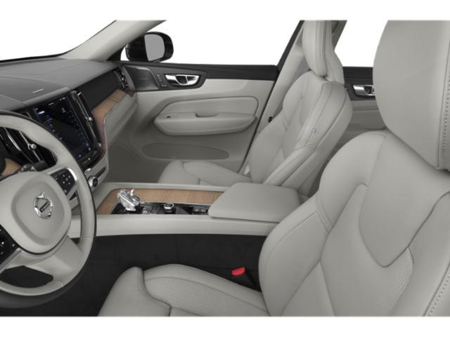 2023 Volvo XC60 Recharge T8 Ultimate Bright Theme