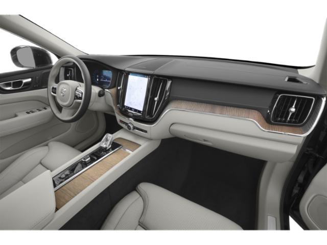 2023 Volvo XC60 Recharge T8 Ultimate Bright Theme