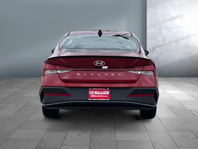 2025 Hyundai Elantra SEL Sport