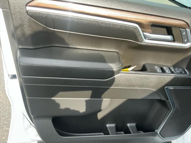 2024 Chevrolet Silverado 1500 4WD Crew Cab Short Bed LT