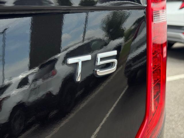 2020 Volvo XC90 T5 Momentum 7 Passenger