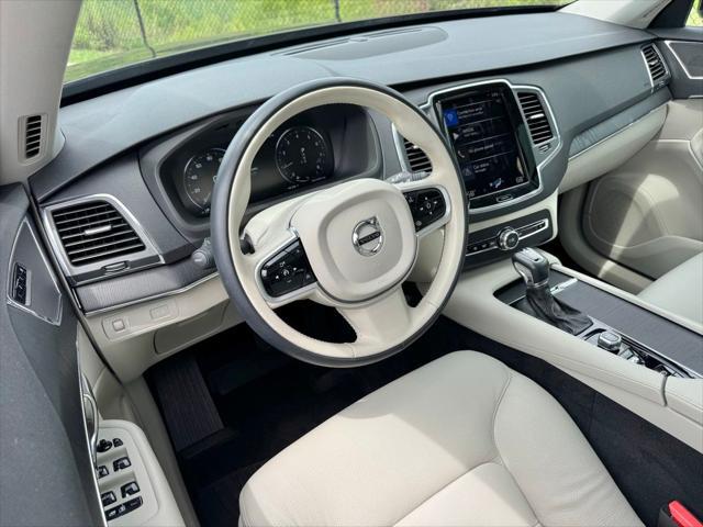 2020 Volvo XC90 T5 Momentum 7 Passenger