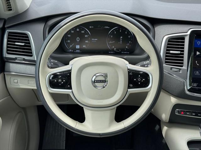 2020 Volvo XC90 T5 Momentum 7 Passenger