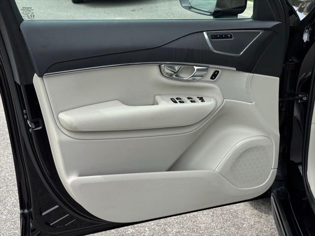 2020 Volvo XC90 T5 Momentum 7 Passenger