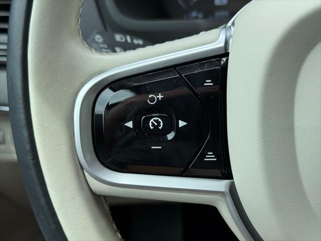 2020 Volvo XC90 T5 Momentum 7 Passenger