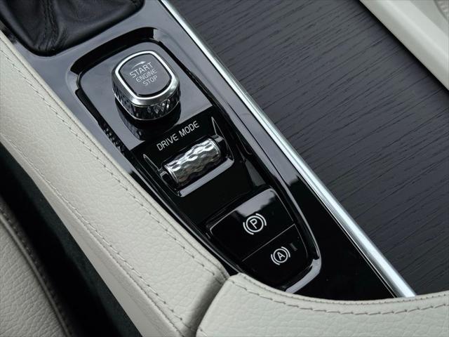 2020 Volvo XC90 T5 Momentum 7 Passenger