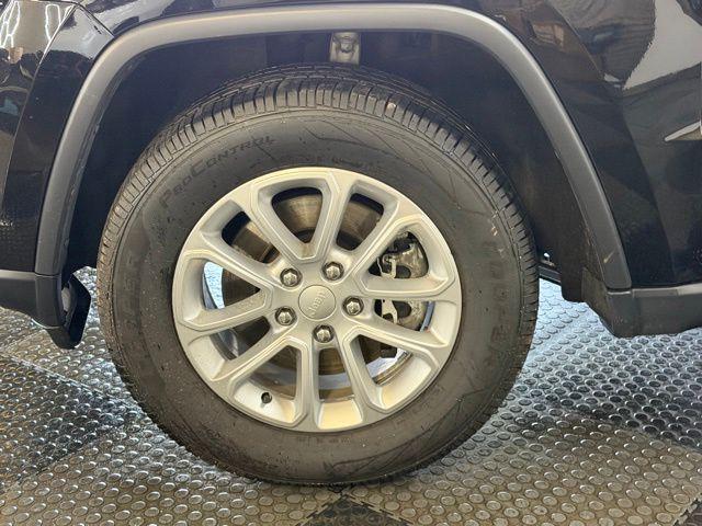 2022 Jeep Grand Cherokee Laredo E 4x4