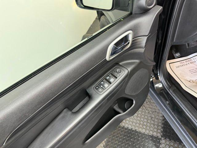 2022 Jeep Grand Cherokee Laredo E 4x4