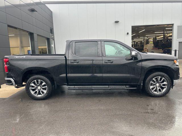2022 Chevrolet Silverado 1500 4WD Crew Cab Short Bed LT with 2FL