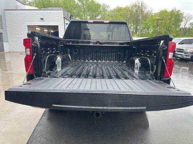 2022 Chevrolet Silverado 1500 4WD Crew Cab Short Bed LT with 2FL