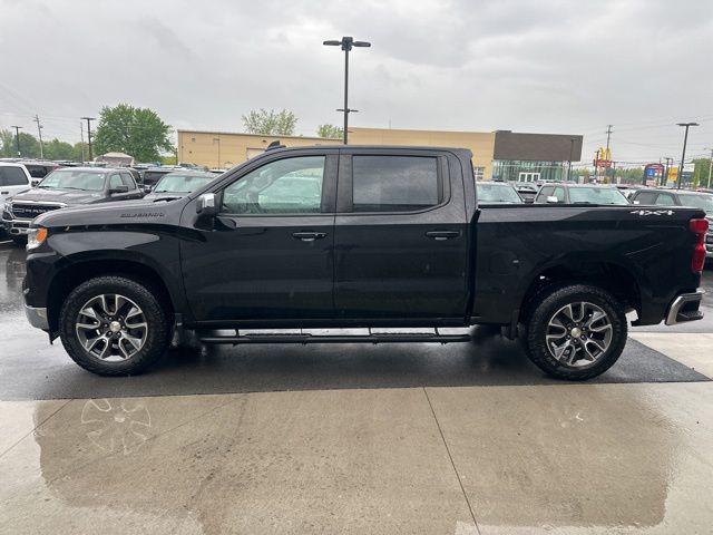 2022 Chevrolet Silverado 1500 4WD Crew Cab Short Bed LT with 2FL