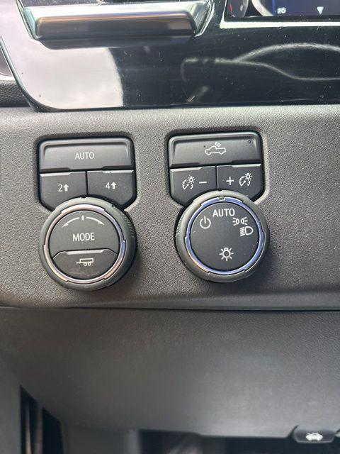 2022 Chevrolet Silverado 1500 4WD Crew Cab Short Bed LT with 2FL