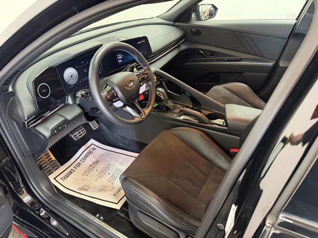 2023 Hyundai Elantra Base