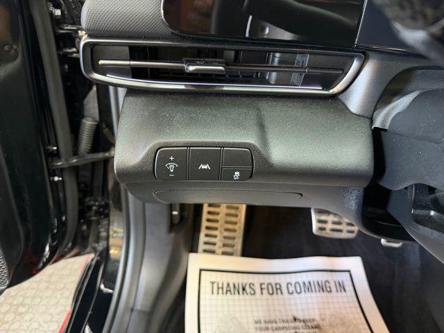 2023 Hyundai Elantra Base