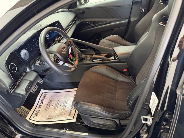 2023 Hyundai Elantra Base