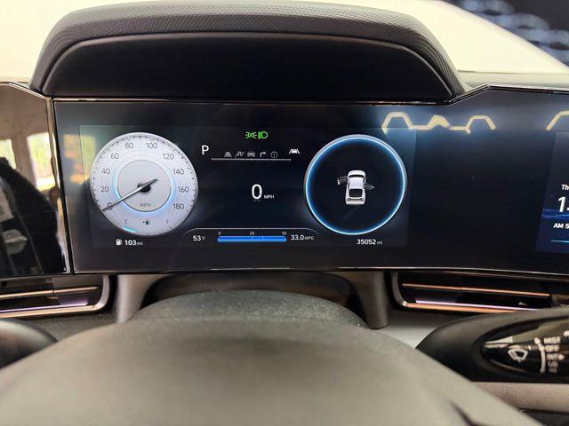 2023 Hyundai Elantra Base