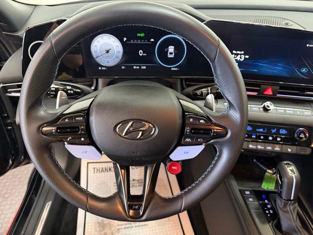 2023 Hyundai Elantra Base