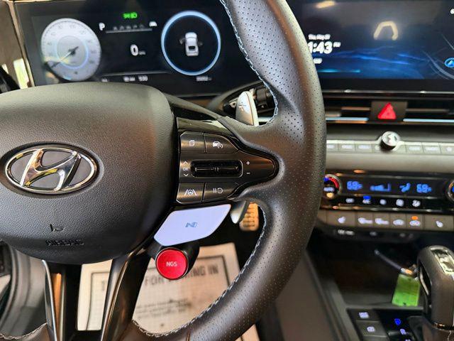 2023 Hyundai Elantra Base