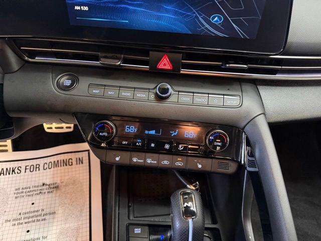 2023 Hyundai Elantra Base