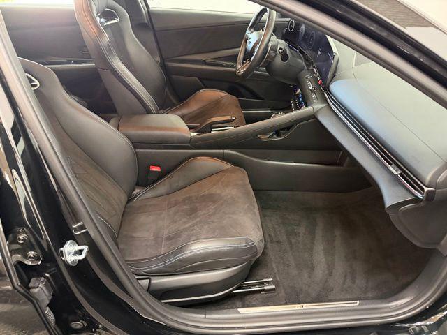 2023 Hyundai Elantra Base
