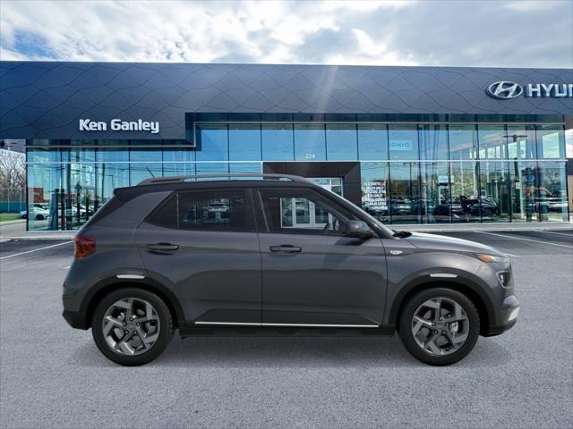 2026 Hyundai Venue SEL w/Two-Tone Roof