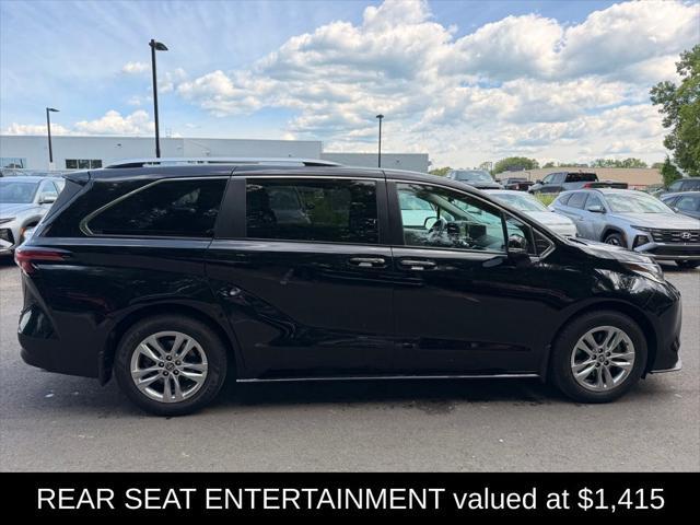 2022 Toyota Sienna Limited
