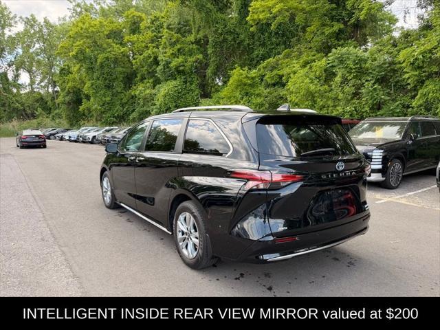 2022 Toyota Sienna Limited