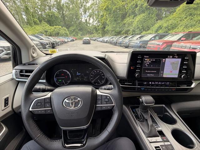 2022 Toyota Sienna Limited