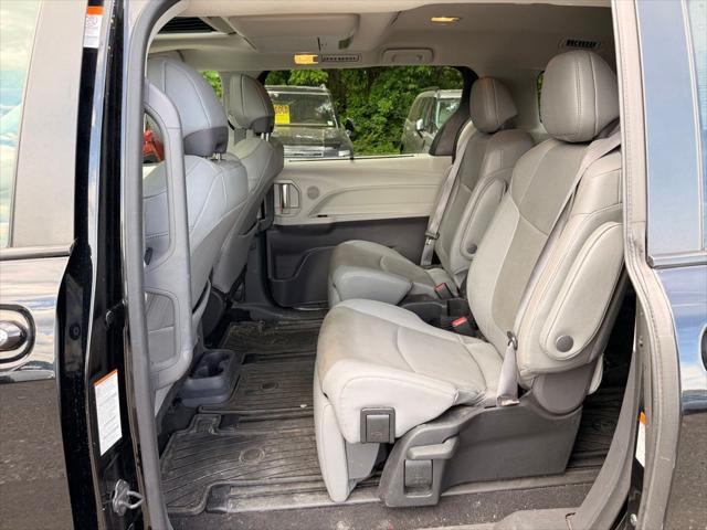 2022 Toyota Sienna Limited