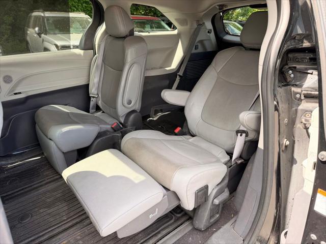 2022 Toyota Sienna Limited
