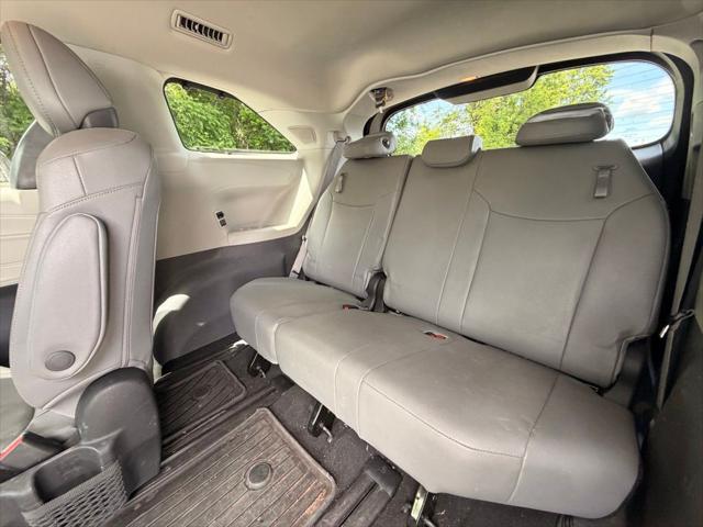 2022 Toyota Sienna Limited