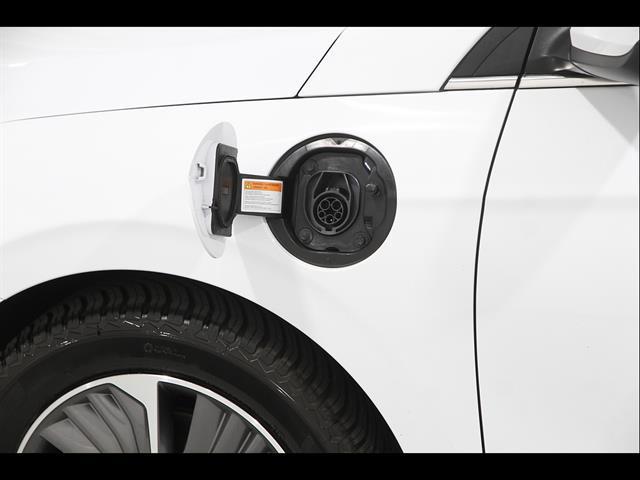 2021 Hyundai IONIQ Plug-In Hybrid Limited