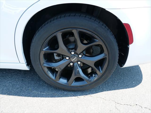 2022 Chrysler 300 Touring