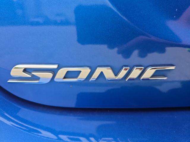 2020 Chevrolet Sonic FWD Sedan LT