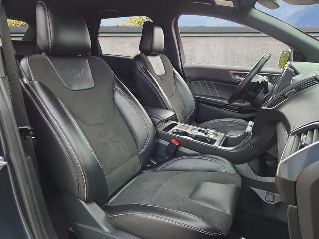 2022 Ford Edge ST