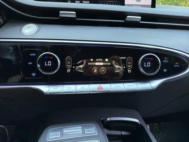 2024 Genesis GV70 2.5T AWD