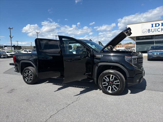 2023 GMC Sierra 1500 4WD Crew Cab Short Box AT4
