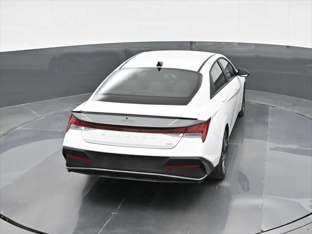 2025 Hyundai Elantra Hybrid SEL Sport