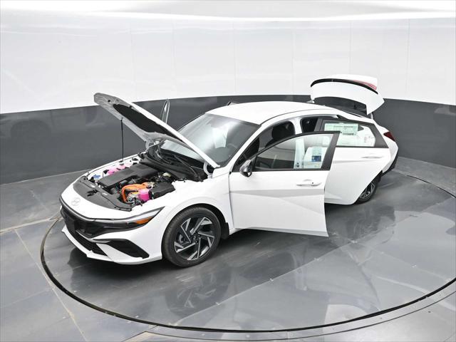 2025 Hyundai Elantra Hybrid SEL Sport