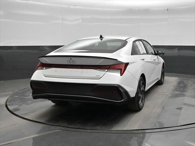 2025 Hyundai Elantra Hybrid SEL Sport
