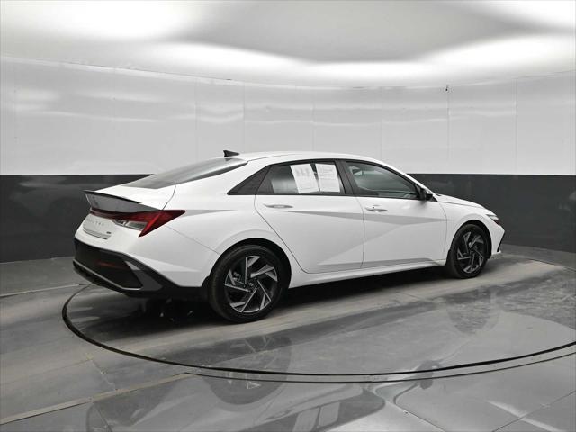 2025 Hyundai Elantra Hybrid SEL Sport