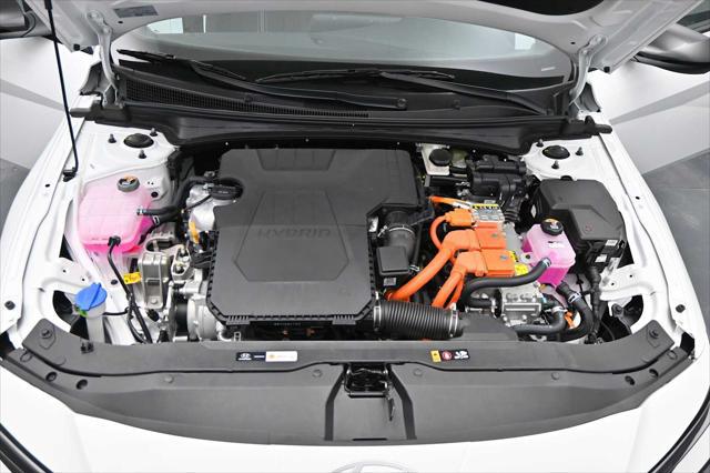 2025 Hyundai Elantra Hybrid SEL Sport