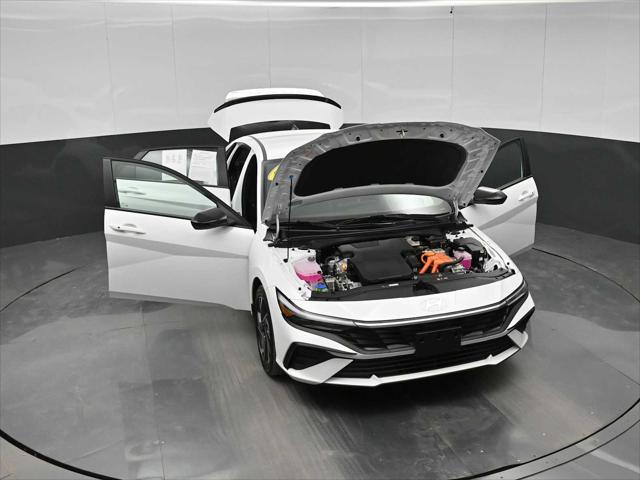 2025 Hyundai Elantra Hybrid SEL Sport